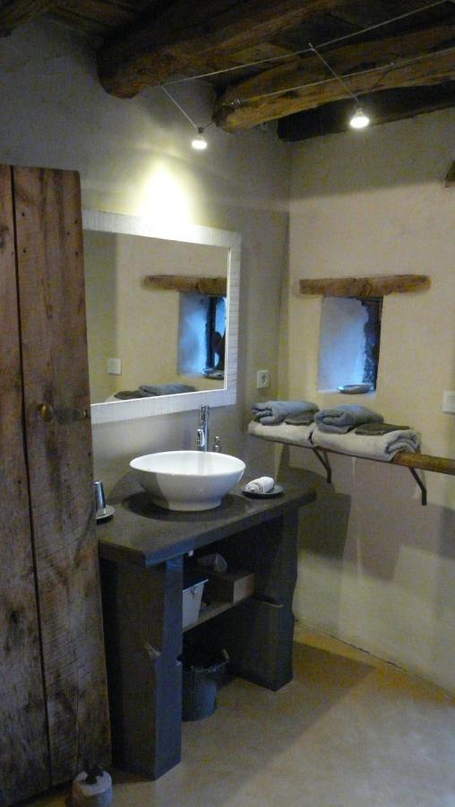 Suites De Campagne Les Eydieux, Petits Dejeuners Inclus Saint-Angel  Kültér fotó