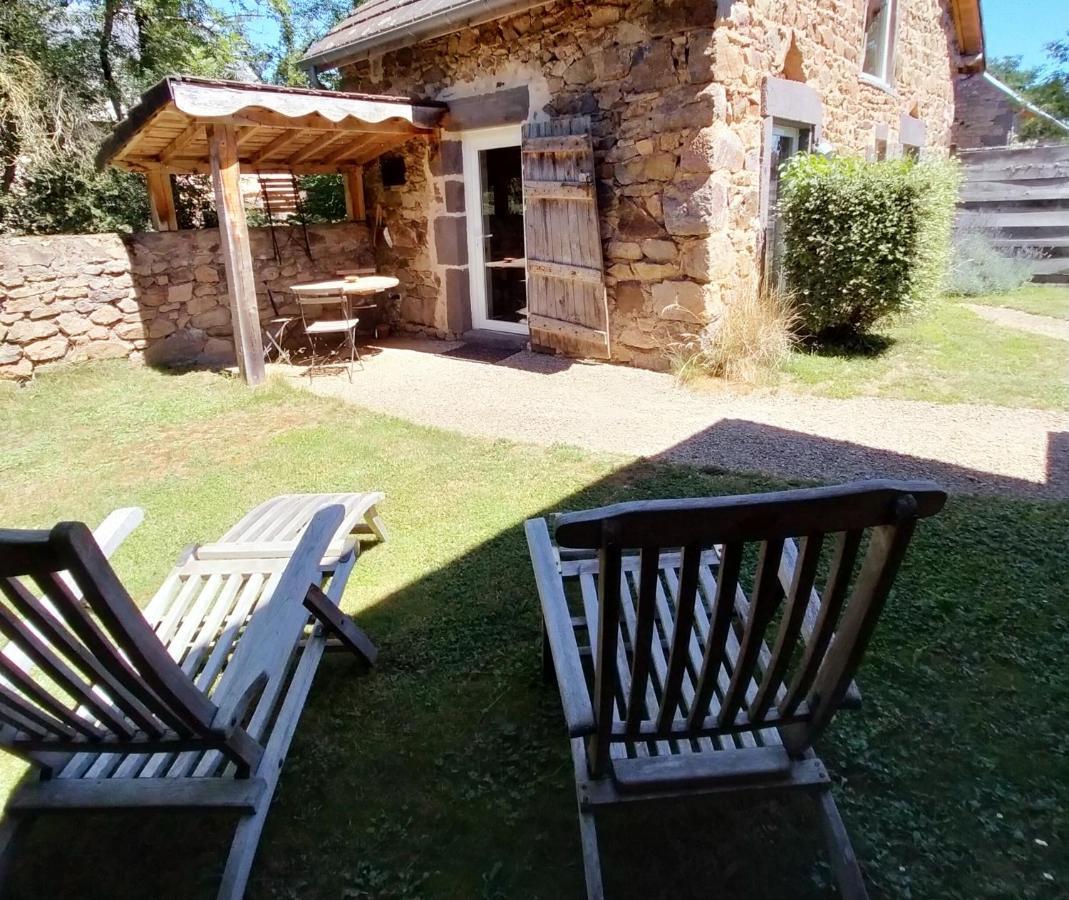 Suites De Campagne Les Eydieux, Petits Dejeuners Inclus Saint-Angel  Kültér fotó